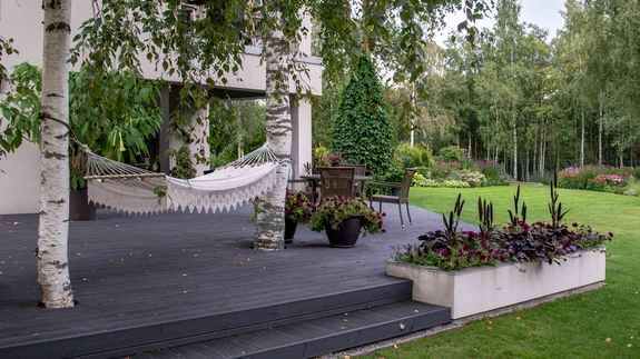 Kui mõõdate maja juurde terrassi, siis võtke veel kaks suurust otsa. On tüüpiline viga, et terrassid tehakse liiga väikesed või kitsad ja neid on hiljem ebamugav kasutada.