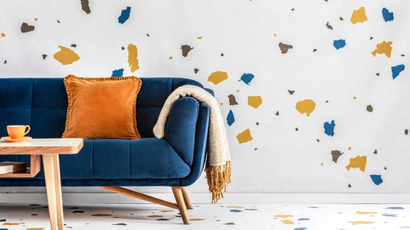 Uhked Terrazzo plaadid on käsitööhõngulised ja juhuslike träpsudega ning võluvad mängulisusega, mida nad ruumi toovad!