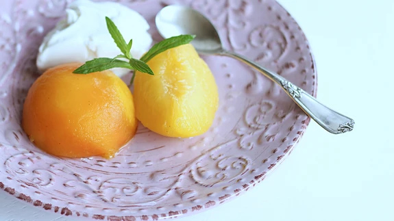 Mahlastest virsikutest on äärmiselt lihtne ka ise kompotti valmistada.