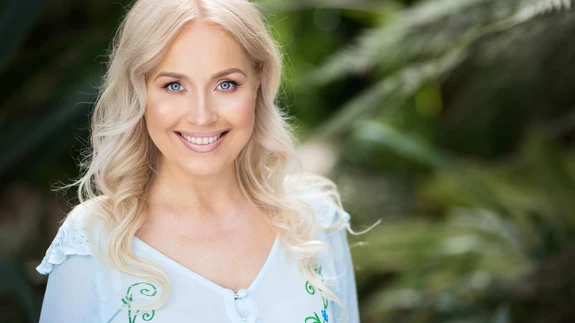 Peab oskama kuulata: „Kui oled valmis kõiksusest vastu võtma infot, mida sul just praegu enim vaja on, siis see lihtsalt voolab sinust läbi ja sa mitte ei mõtle, vaid tead, mis on õige!“ selgitab Ilona kanaldamise nippe.