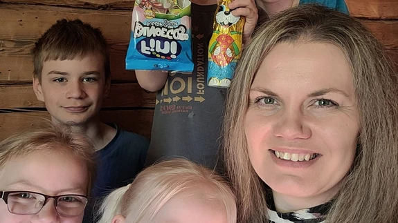 SUUR EESMÄRK LASTE HARIDUSE NIMEL: Alates märtsist oleme elanud kaasa Heli pingutustele koguda sügiseks 30 000 eurot, et ta saaks südamerahus oma viie lapsega Pärnu-Jaagupist Tallinnasse kolida. Nüüd tõmbab ta väljakutsele joone alla.