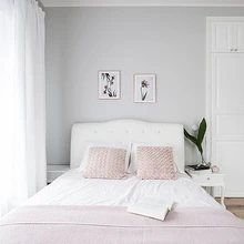 Väikesed detailid ja pisut roosat annavad tüdruku toale natuke soovitud luksust.