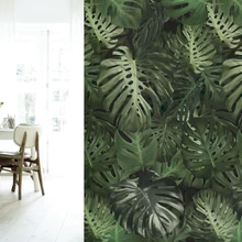 Suuremustriline tapeet vajab ka suurt ruumi. Monsteralehtedega tapeet.