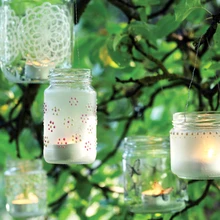 Romantilised laternad toovad suveõhtutesse õdusa tunde.