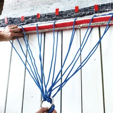 Seo jämedam köis ümber puu ja kinnita karabiiniga sellele vaibakiik!