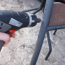 1. Võta mööbel osadeks, sest nii on kõige mugavam värvida – pindadele pääseb paremini ligi.