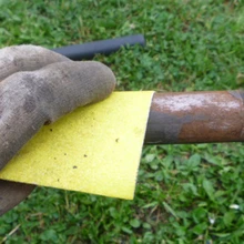 Puhasta metallraam liivapaberiga